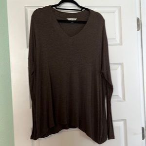 Beautiful deep brown CAbi vneck long sleeve top EUC size small